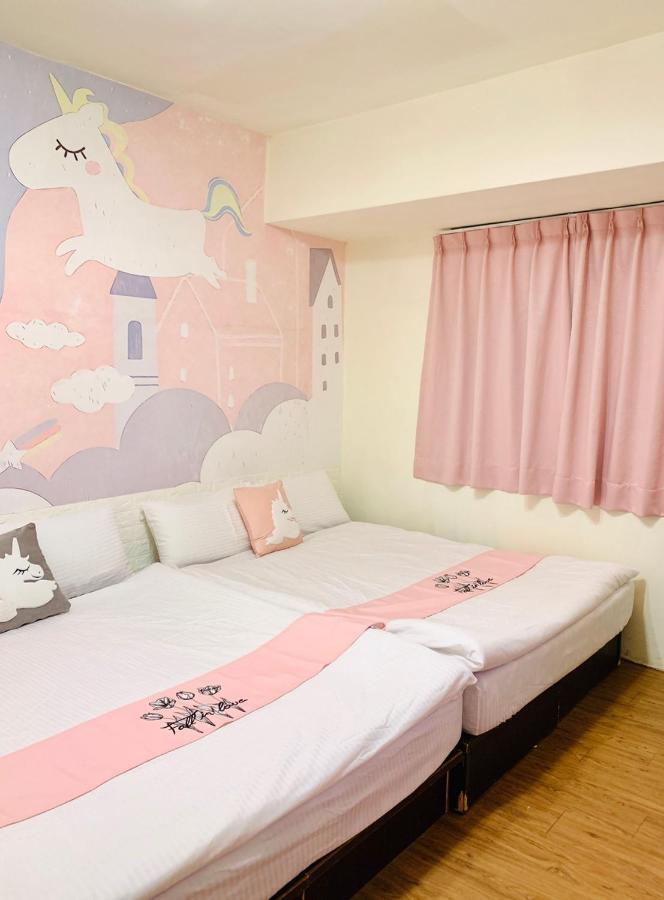 Feng Jia Kitty House Apartamento Taichung Exterior foto