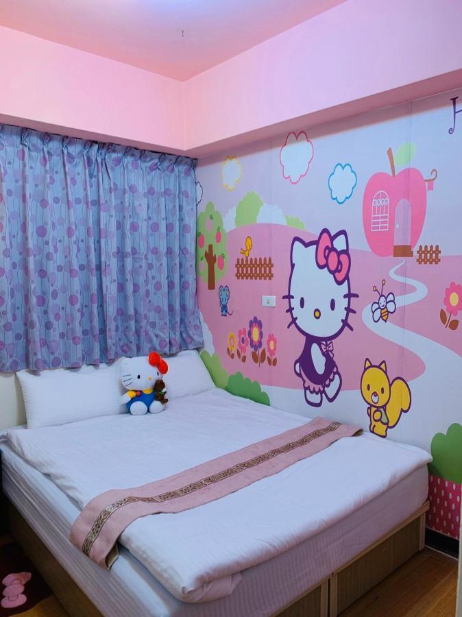 Feng Jia Kitty House Apartamento Taichung Exterior foto